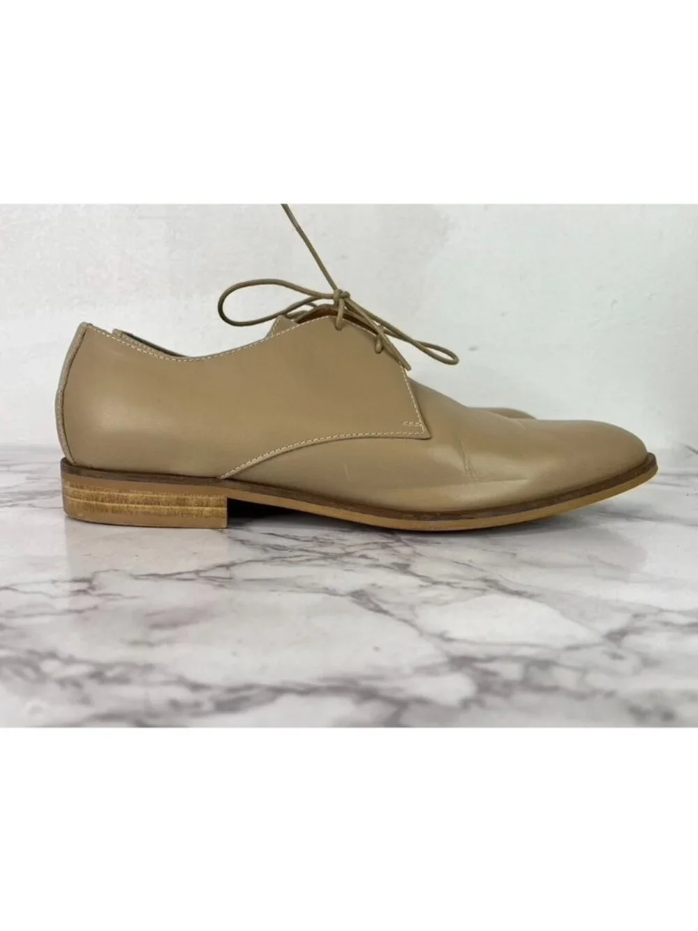 Everlane Women's The Modern Oxford Beige Sz 9